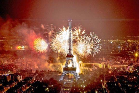 New-Year-Celebration-in-Paris